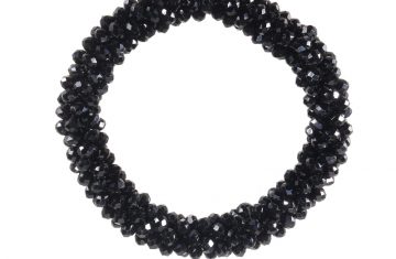 Mooie stretch armband met kleine kristallen, de armband is ook te gebruiken als haarelastiek, handig!