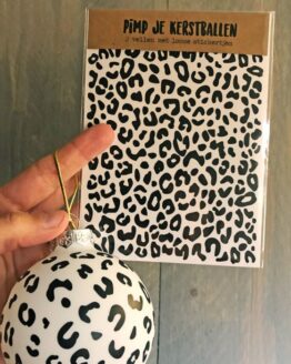pimp je kerstballen met deze leuke panter stickers